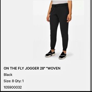 Black lululemon on the fly jogger size 8 nwt